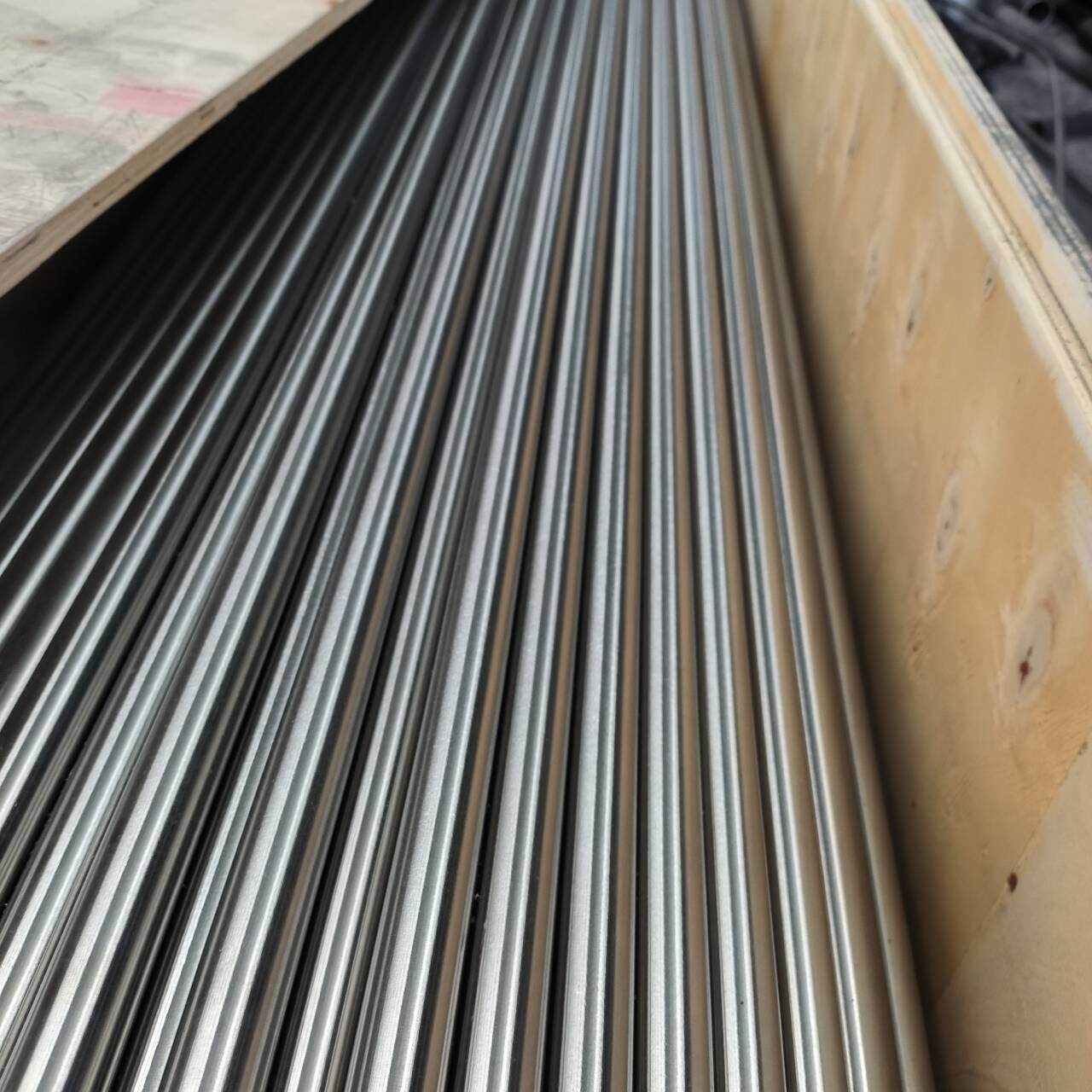 Alloy 42 (4J42) Tube for Low Thermal Expansion in Semiconductor Applications